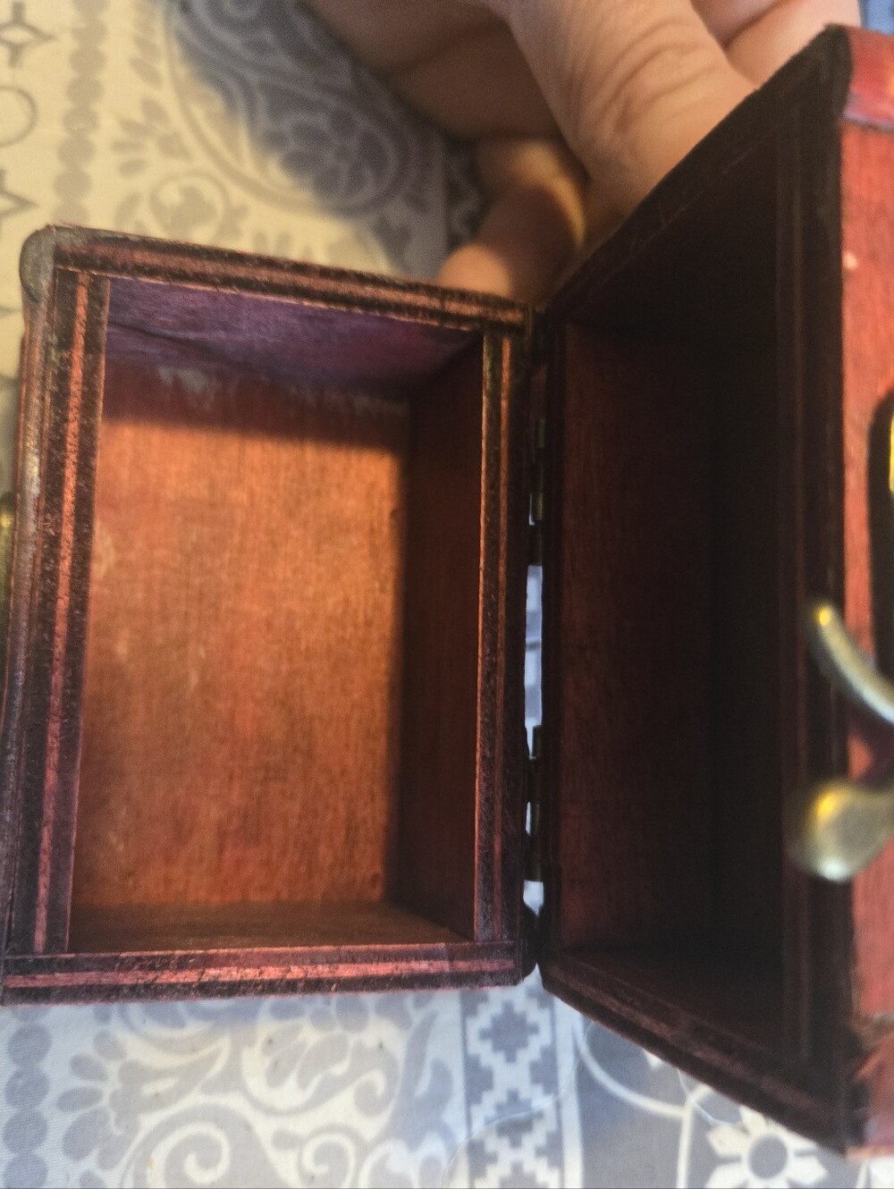 Vintage Inspired Small Wooden Jewelry Box Storage Chest Cherry Brown - Picture 4 of 4